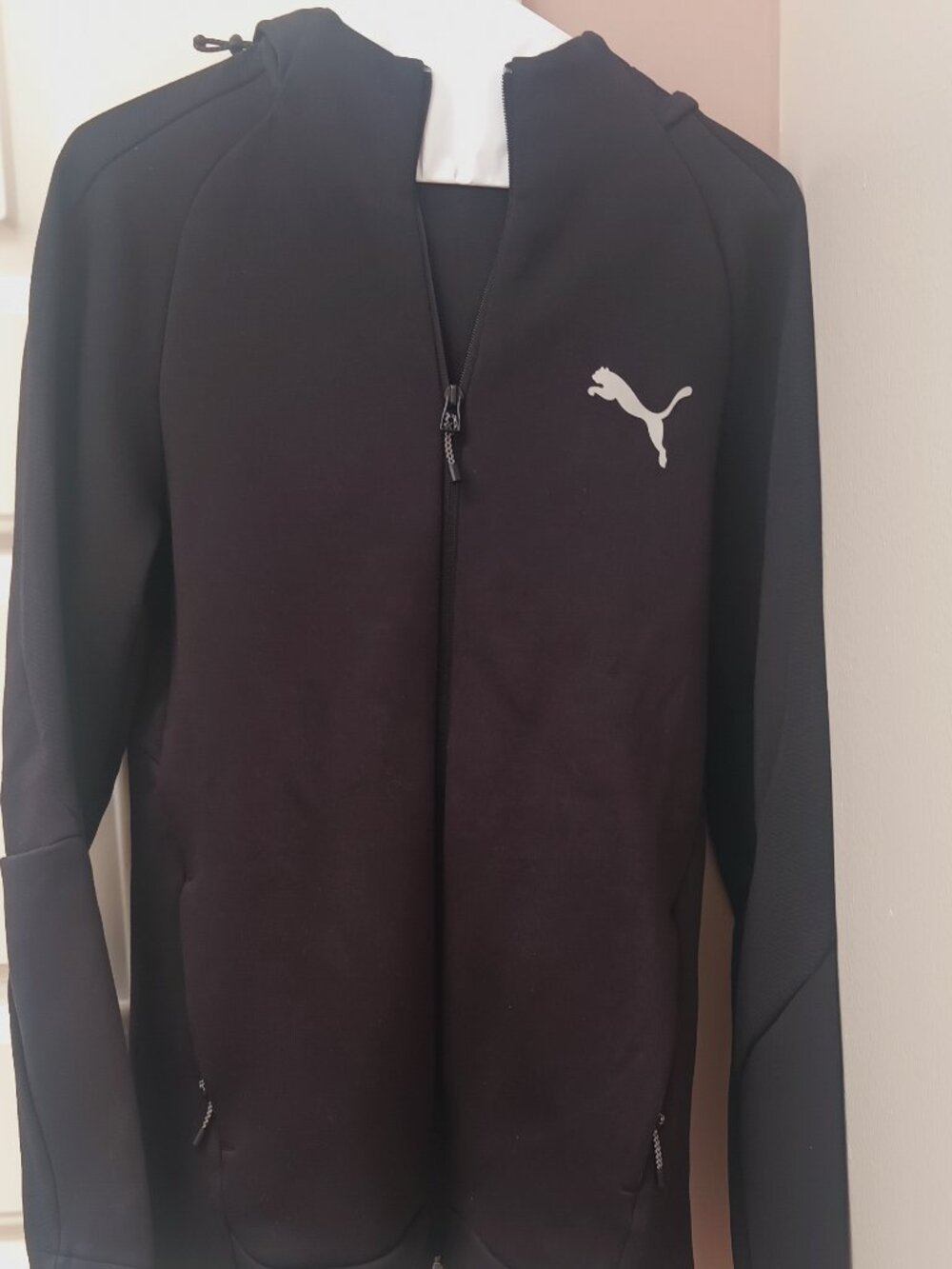 PUMA Men's Size Small Hoodie